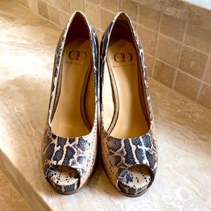 Size 6 1/2 Kelsi Dagger Heels